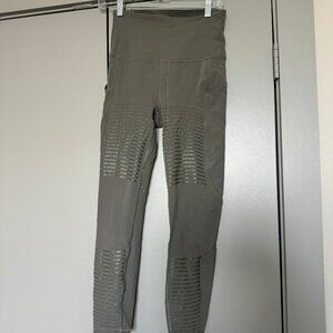 LuluLemon Tech Green Leggings with embossed Moto stripes